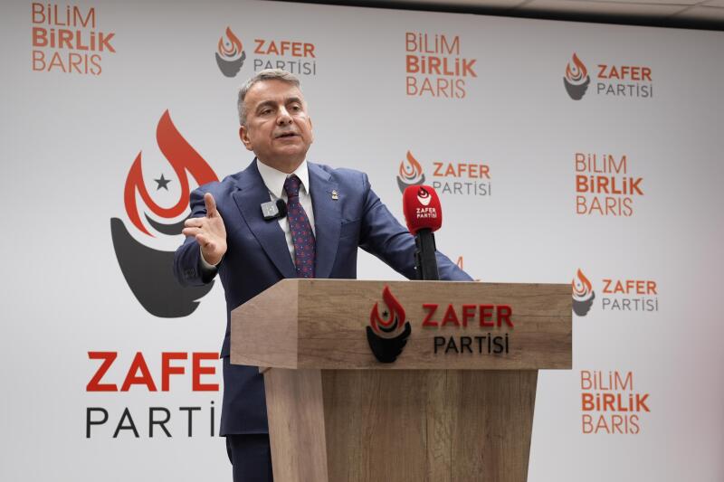 “TÜRKİYE SANAYİSİZLEŞİYOR”