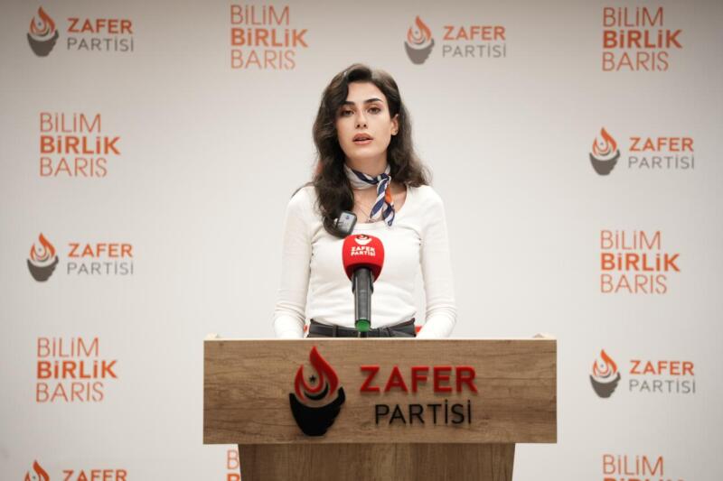 “10 KASIM GİBİ BİR TARİHİ, OKULLARI TATİL EDEREK UNUTTURAMAZSINIZ”